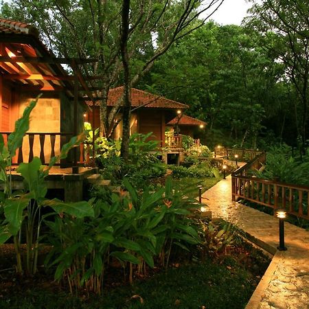 Palau Pacific Resort & The Pristine Villas And Bungalows Koror Exterior photo